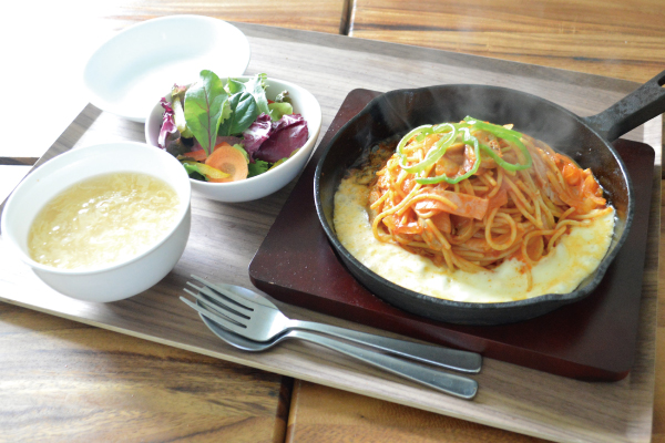 鉄板チーズナポリタン